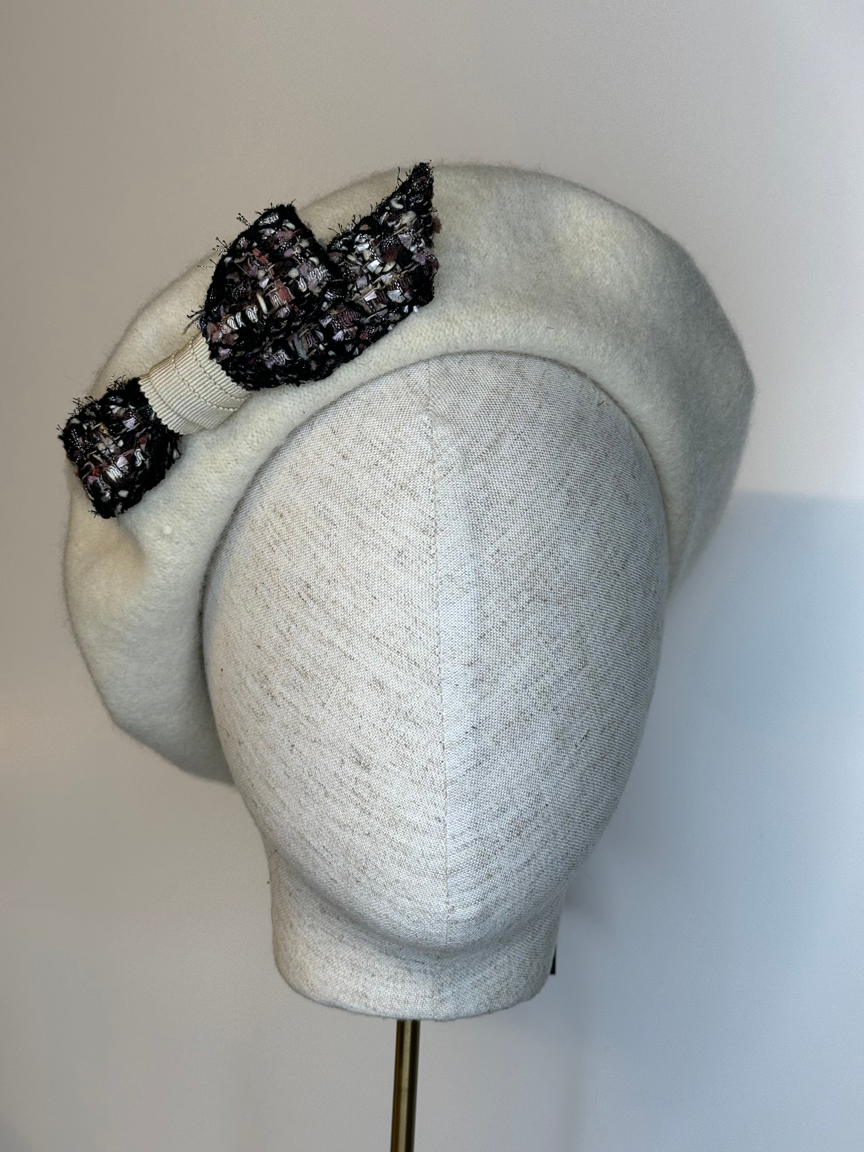 Ivory wool beret with tweed boucle trim